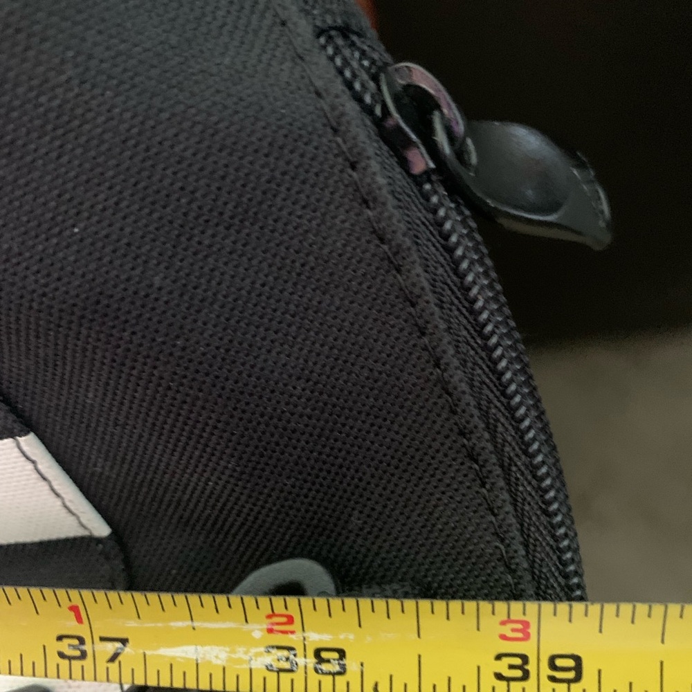 Adidas Softball/Baseball Bat/Gear Bag - Picture 7 of 9